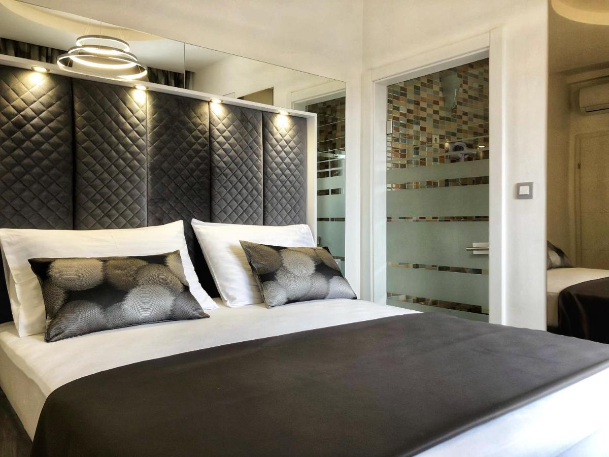 Skypool 77 With Private Pool Apartment Makarska